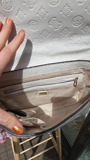 Guess Tas
