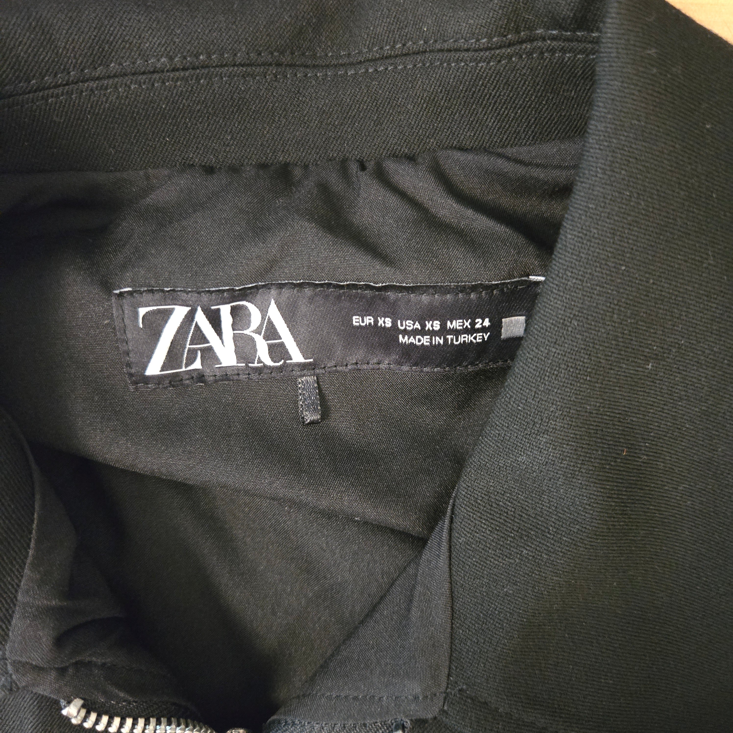 Zara Zwarte Mouwloze Top Met Rits Dames XS
